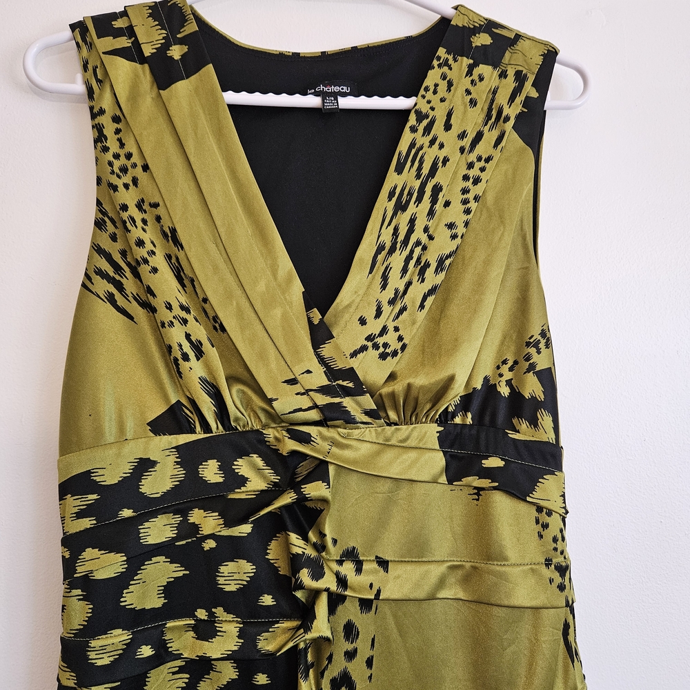 Le Chateau Olive and Black Midi Dress - Picture 2 of 3